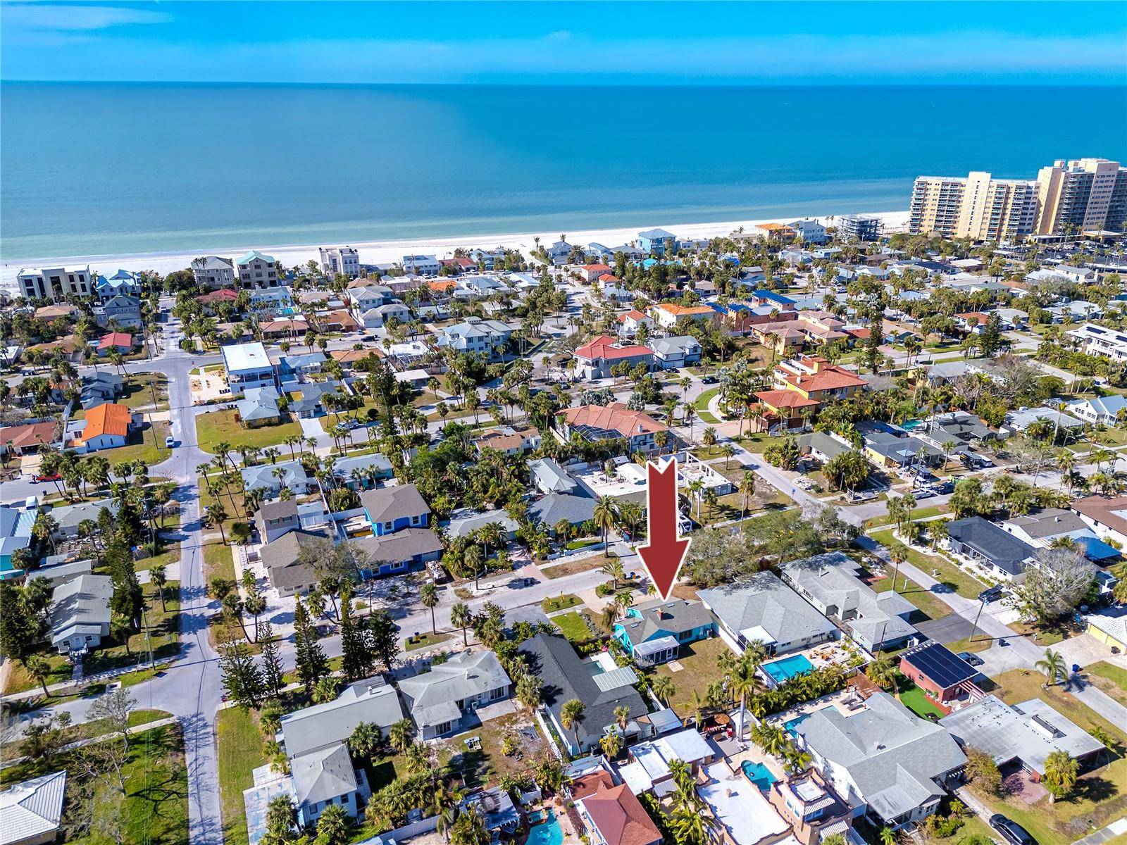 Clearwater Beach, FL 33767,815 LANTANA AVE