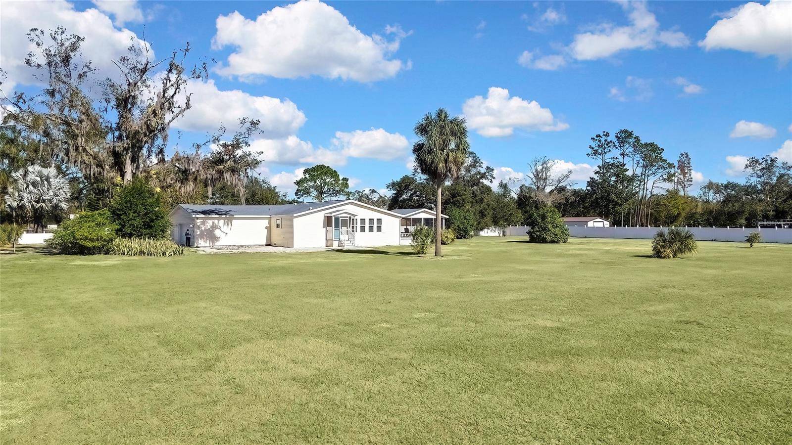 Lutz, FL 33548,17403 ESTES RD