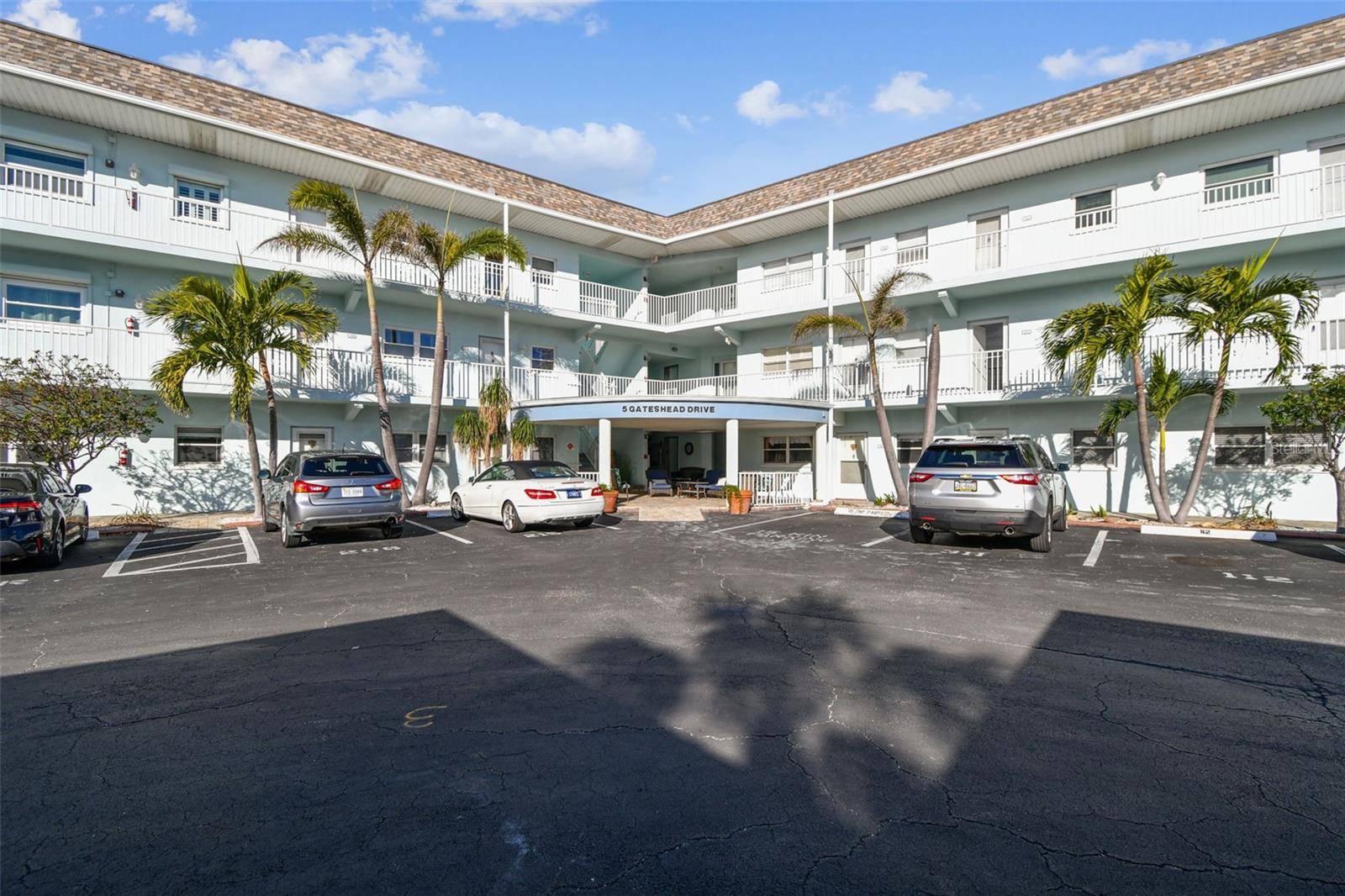 Dunedin, FL 34698,5 GATESHEAD DR #203