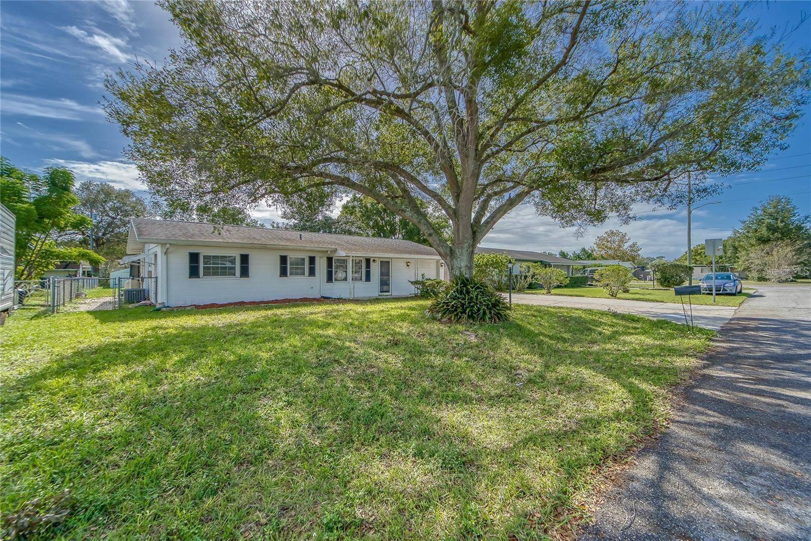 Zephyrhills, FL 33542,39093 CITADEL CIR