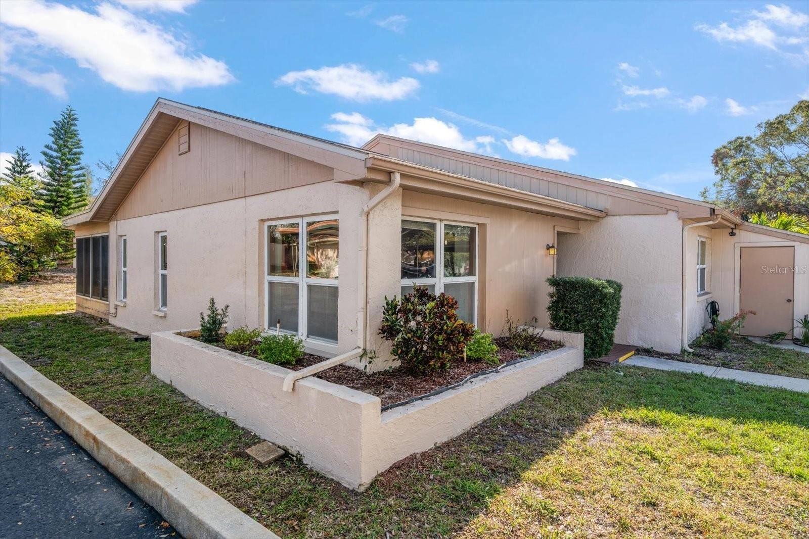 Holiday, FL 34691,3954 SAILMAKER LN