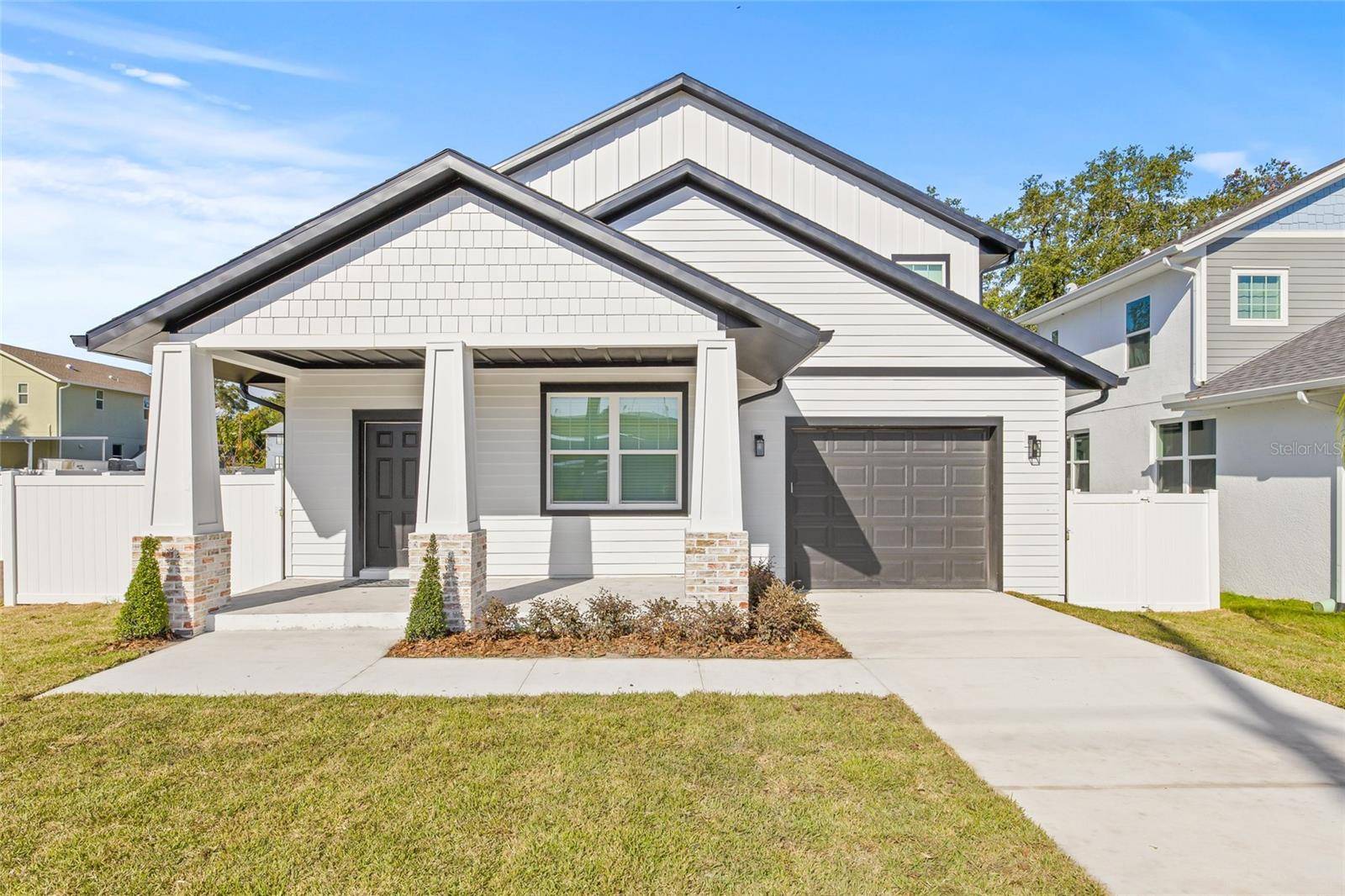 Tampa, FL 33605,3006 E COLUMBUS DR