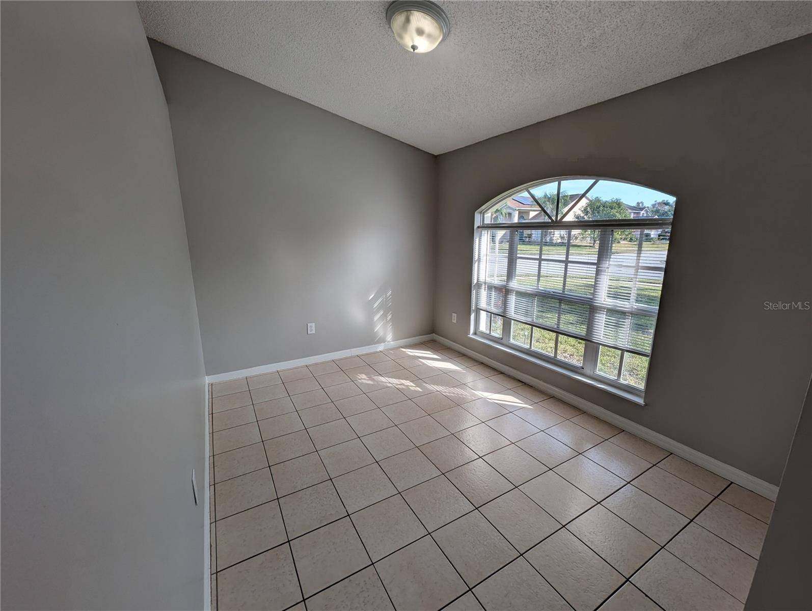 Wesley Chapel, FL 33544,27355 BREAKERS DR