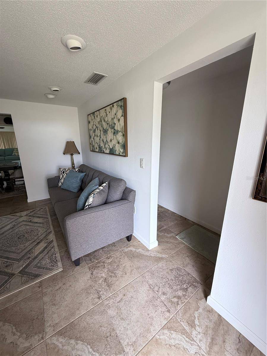 Port Charlotte, FL 33952,644 BLUE LN NW