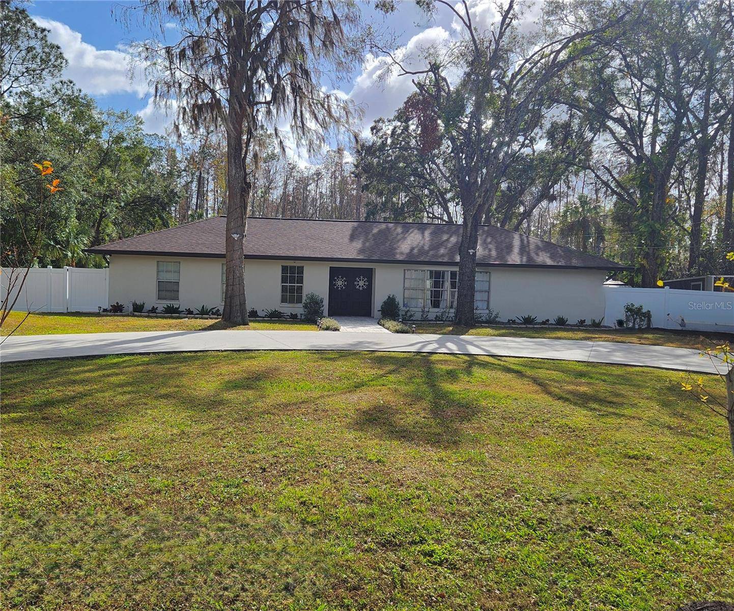 Lutz, FL 33548,508 CRYSTAL LAKE RD