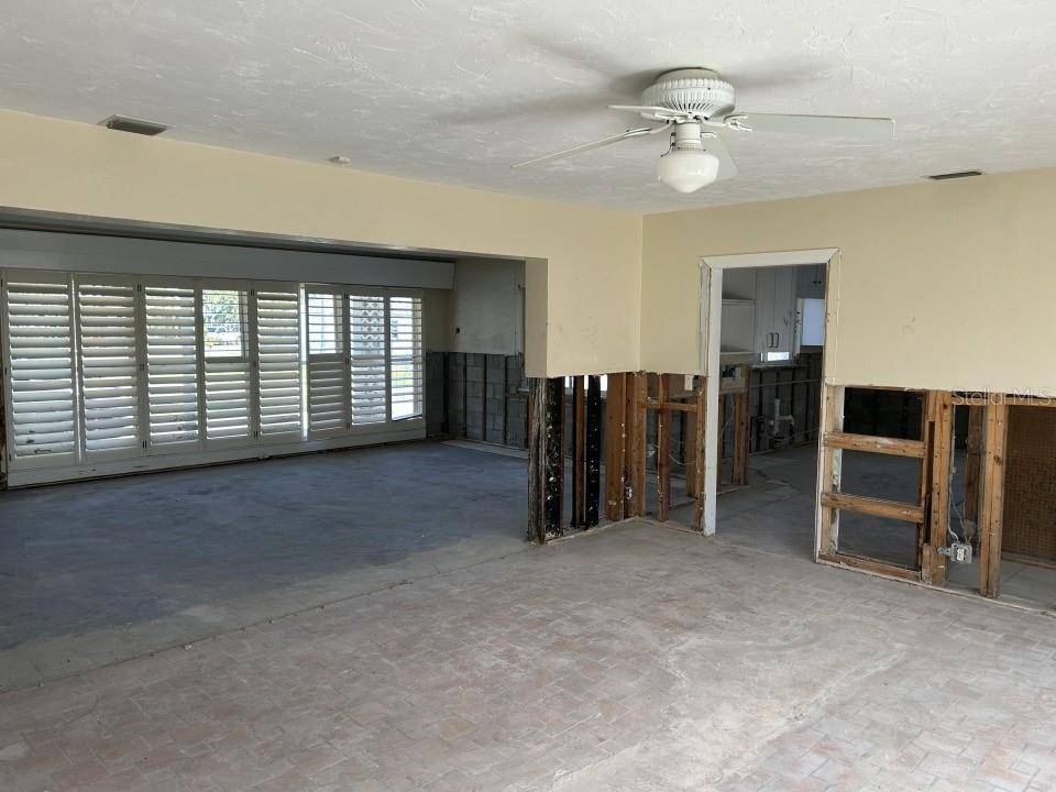 Redington Beach, FL 33708,15816 2ND ST E