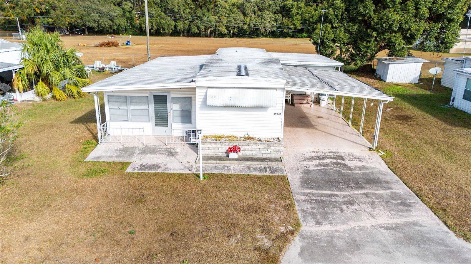 Zephyrhills, FL 33542,39045 SABAL AVE