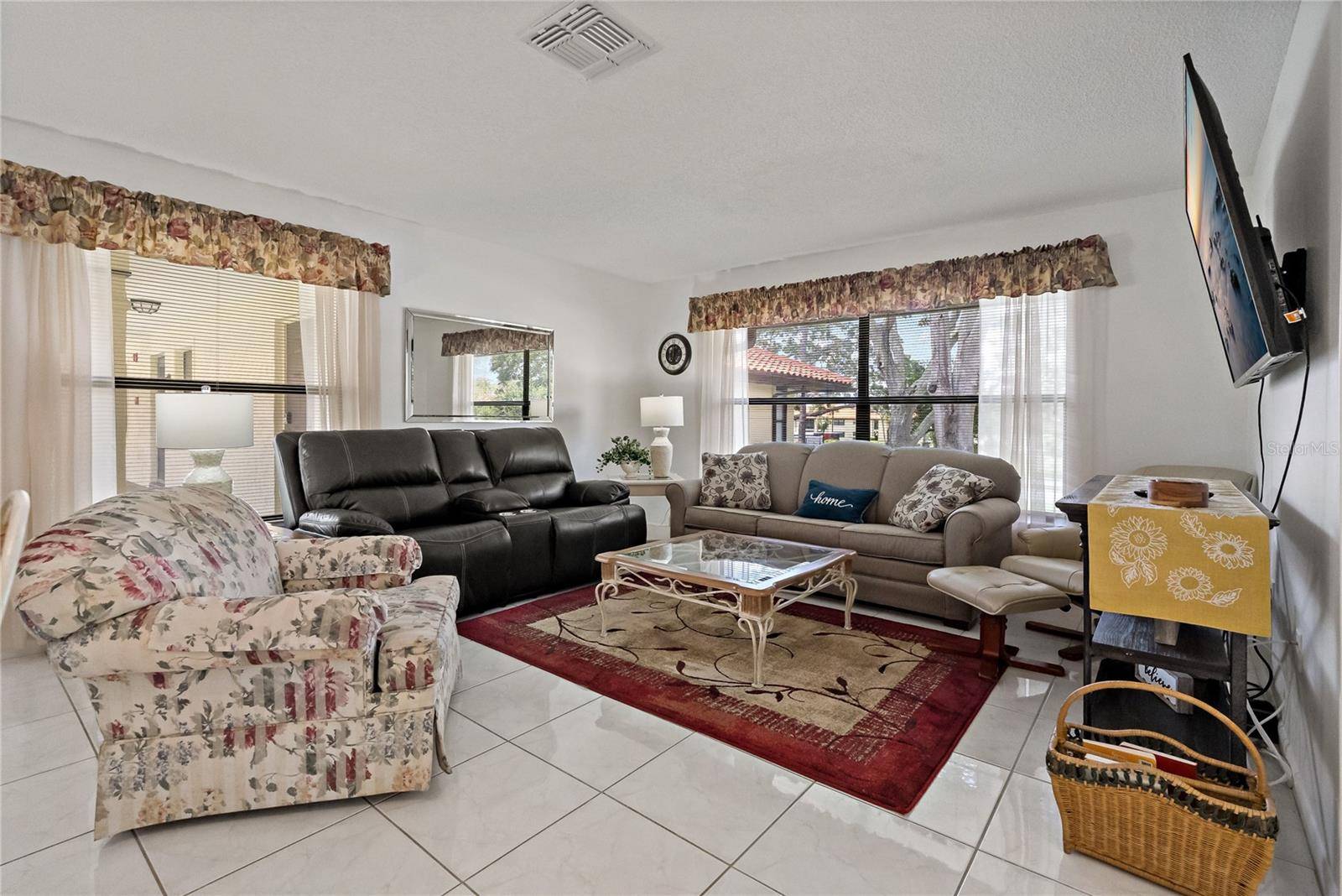 Clearwater, FL 33761,2210 HAMMOCK PINE BLVD #2210