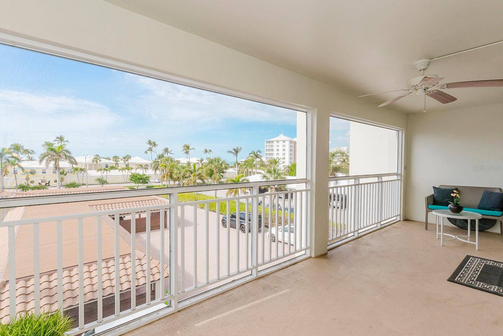 Naples, FL 34103,2600 GULF SHORE BLVD N #32