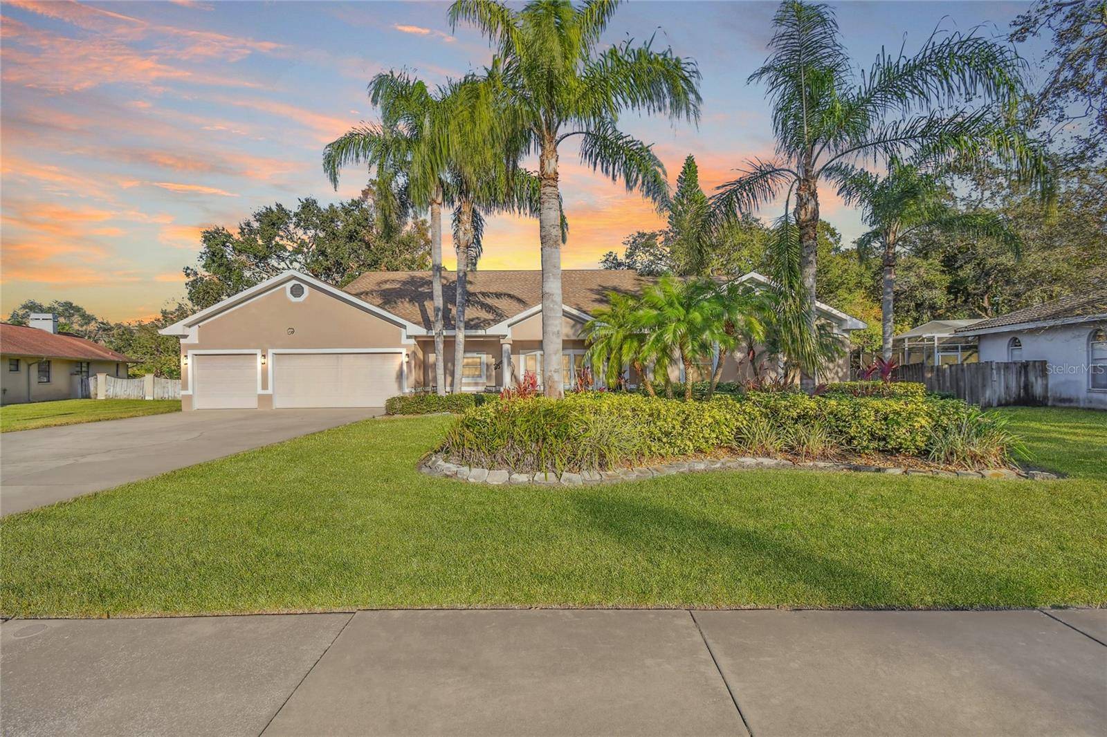 Dunedin, FL 34698,1061 WEATHERSFIELD DR