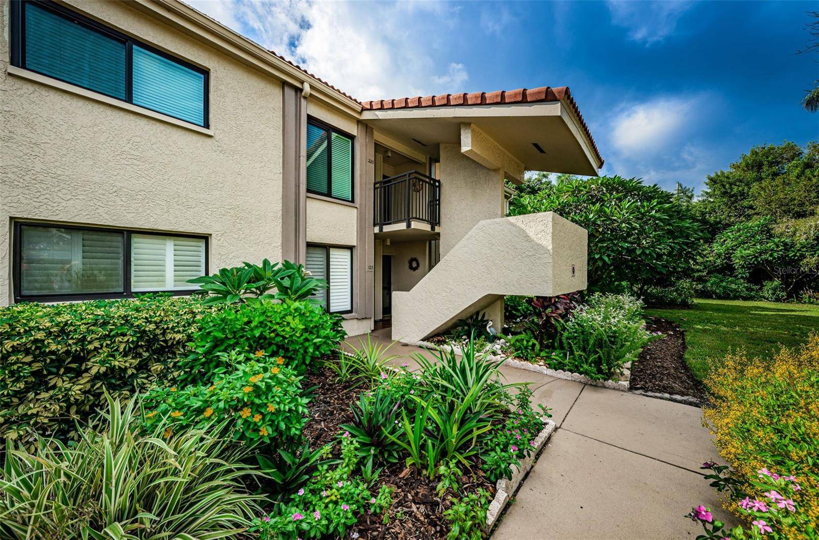 St Petersburg, FL 33715,6382 PALMA DEL MAR BLVD S #123