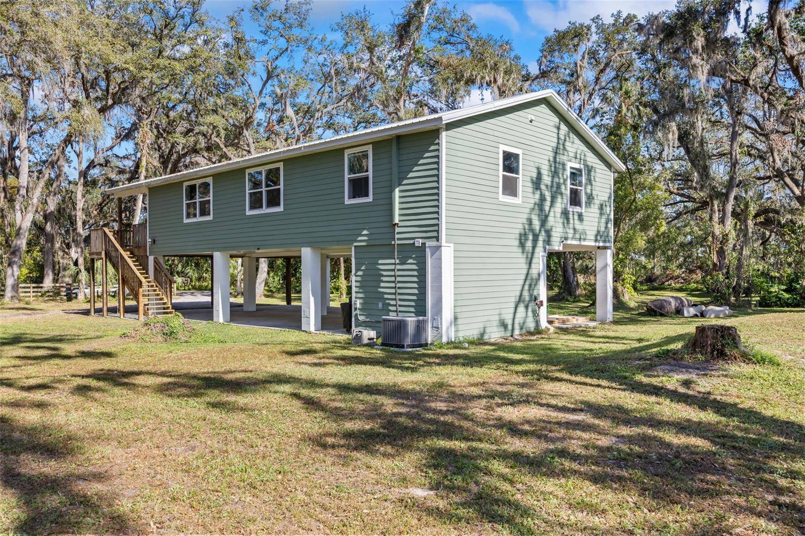 Zephyrhills, FL 33540,39744 AMBER AVE