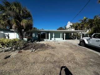 Holmes Beach, FL 34217,210 HAVERKOS CT