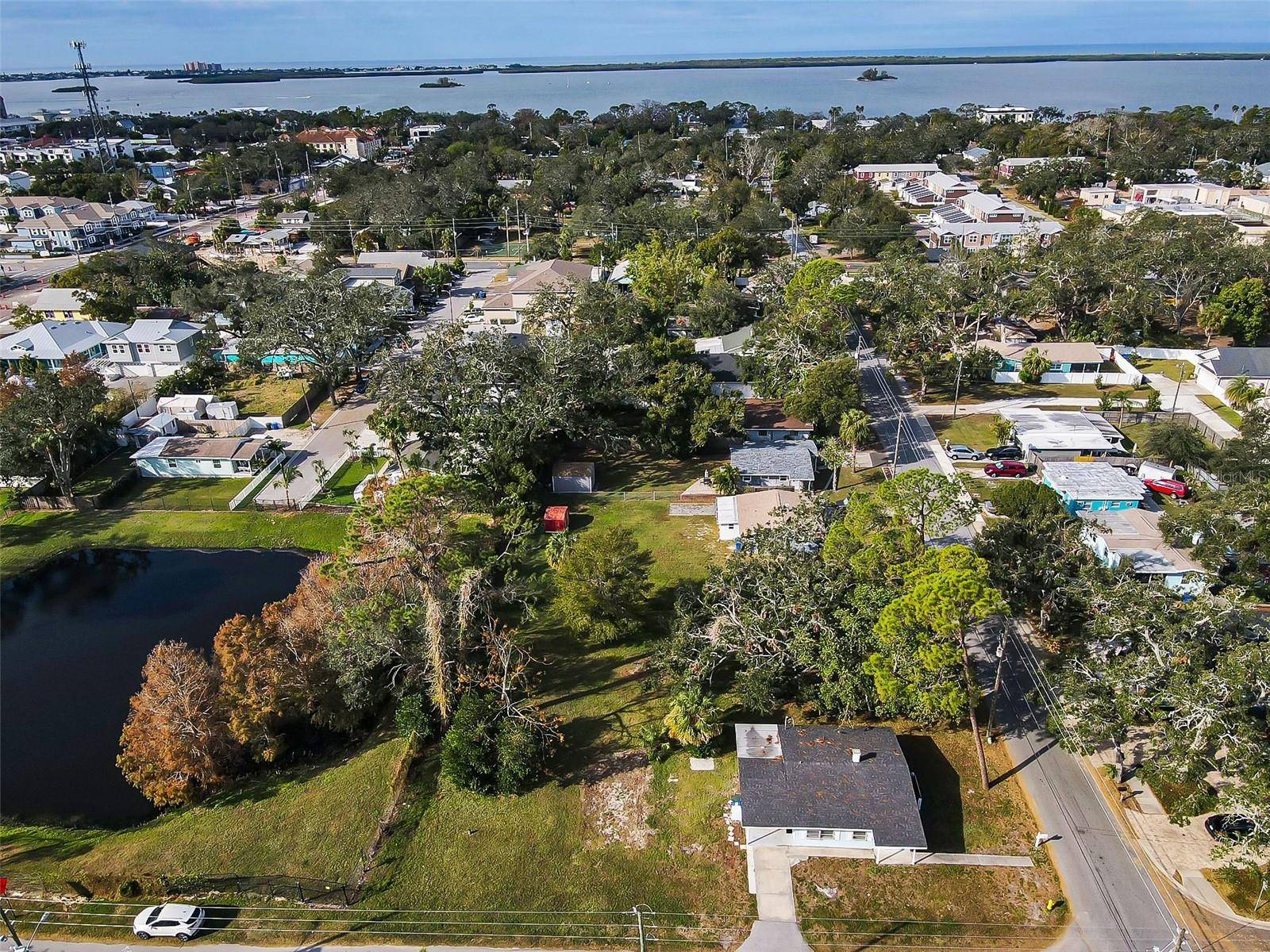 Dunedin, FL 34698,551 BAY ST