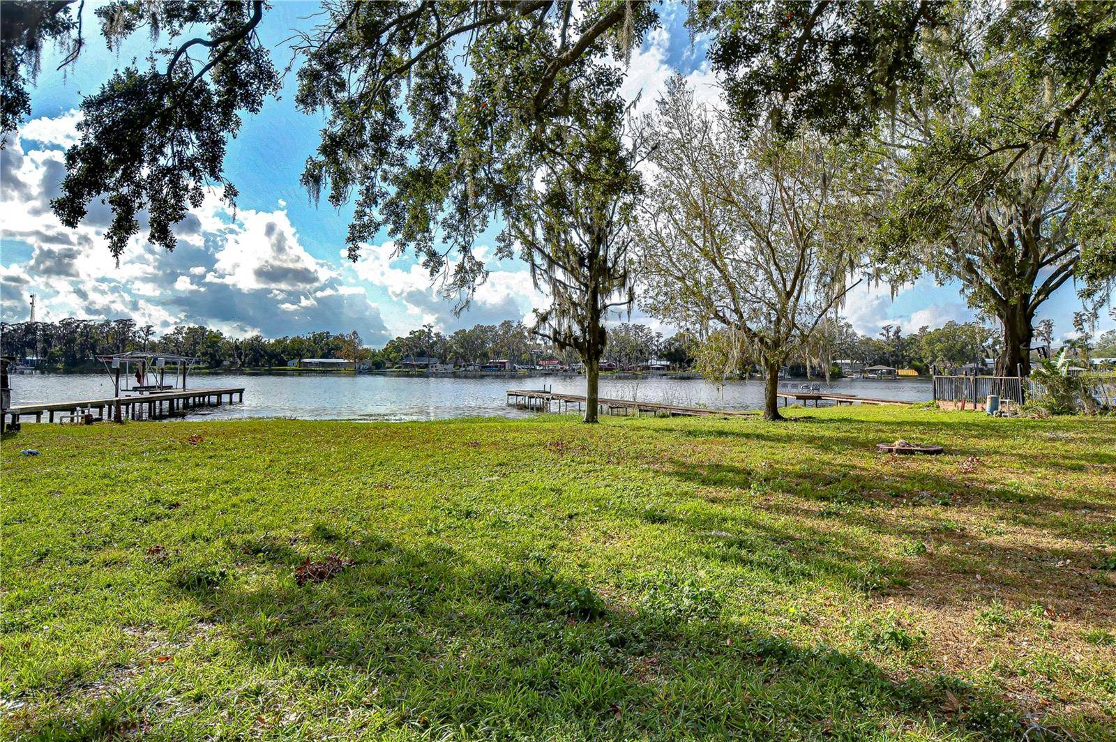 Land O Lakes, FL 34639,3207 LAKE PADGETT DR