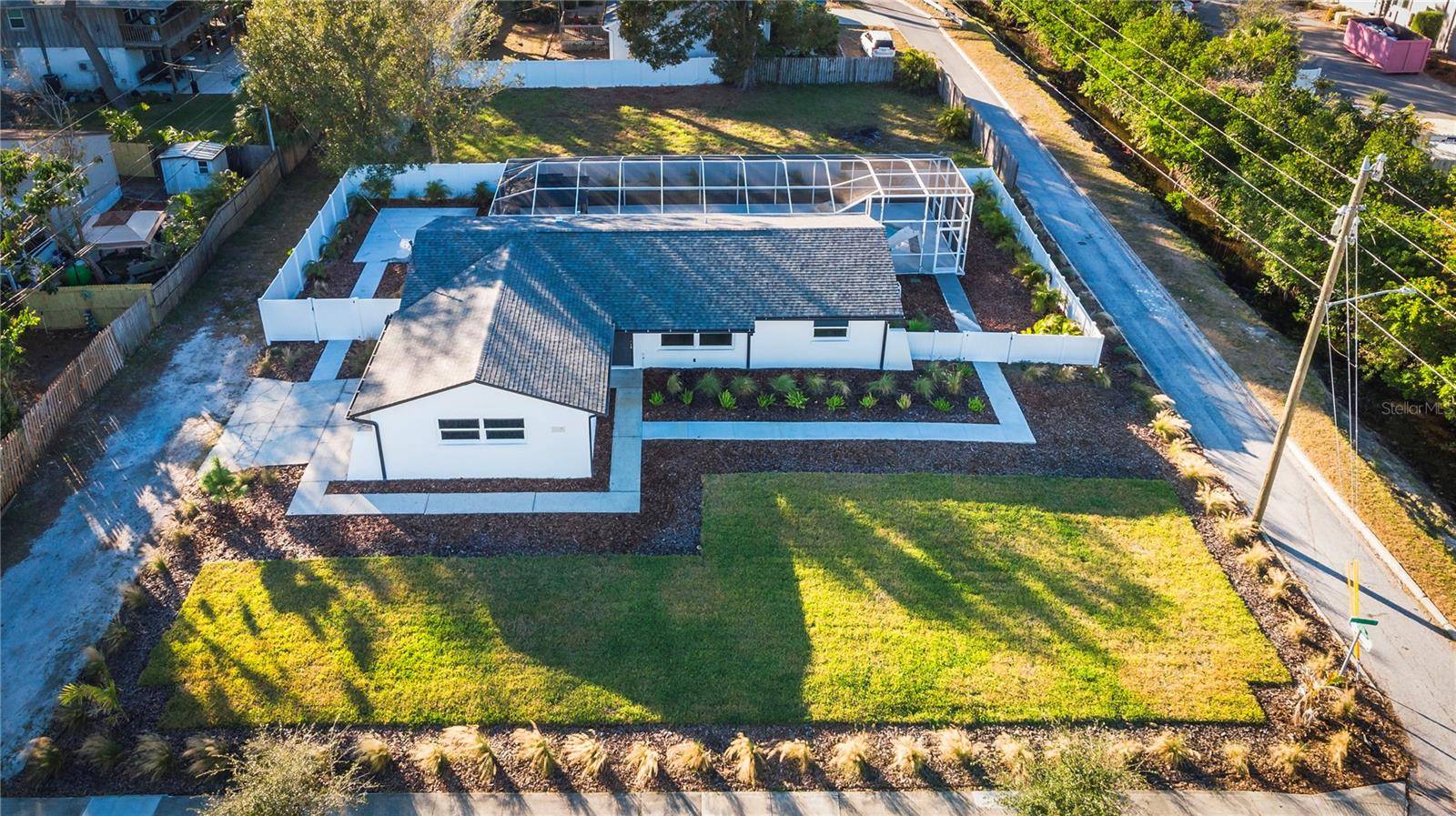 St Petersburg, FL 33702,6940 1ST ST N