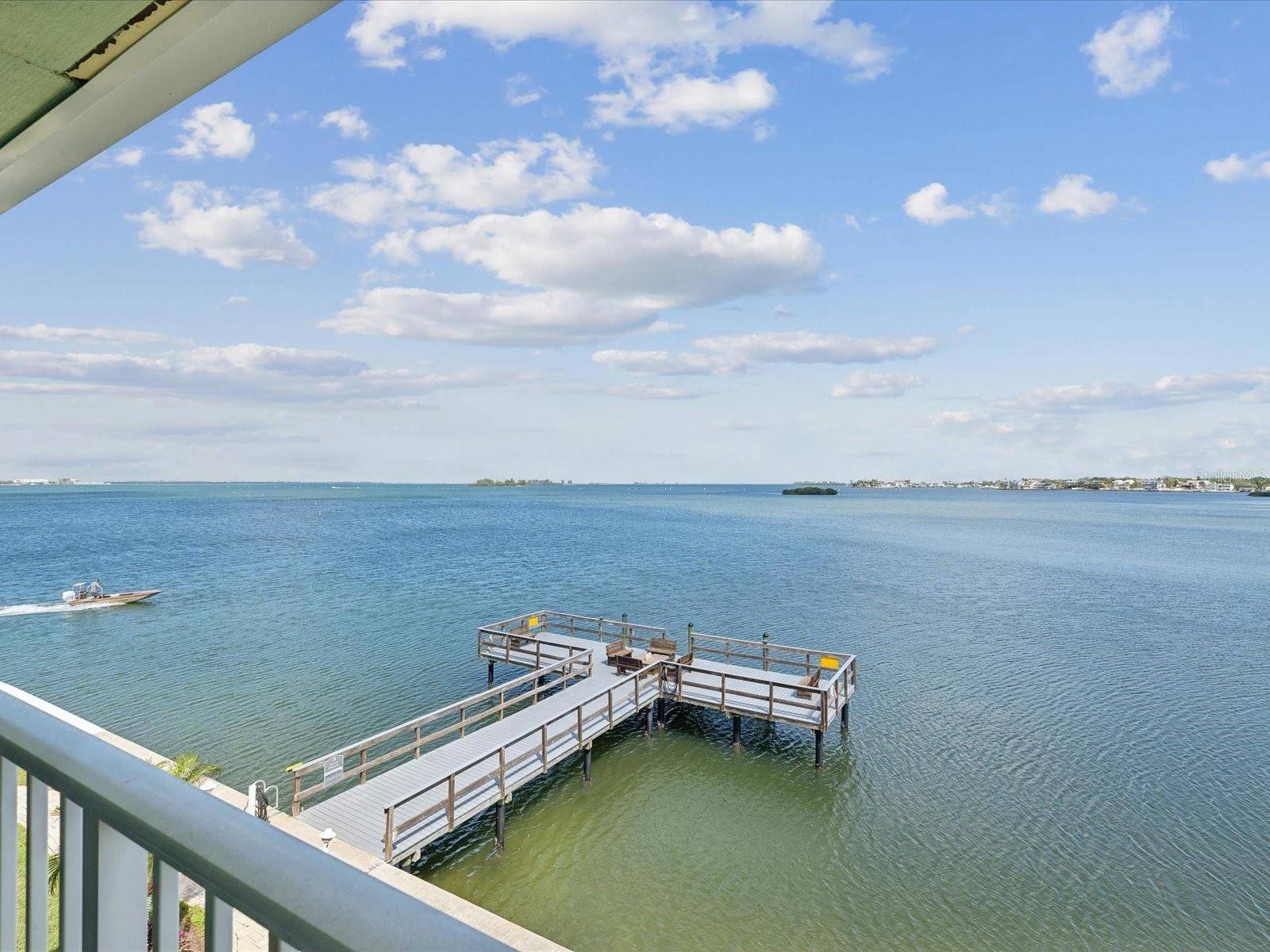 Dunedin, FL 34698,464 N PAULA DR #322