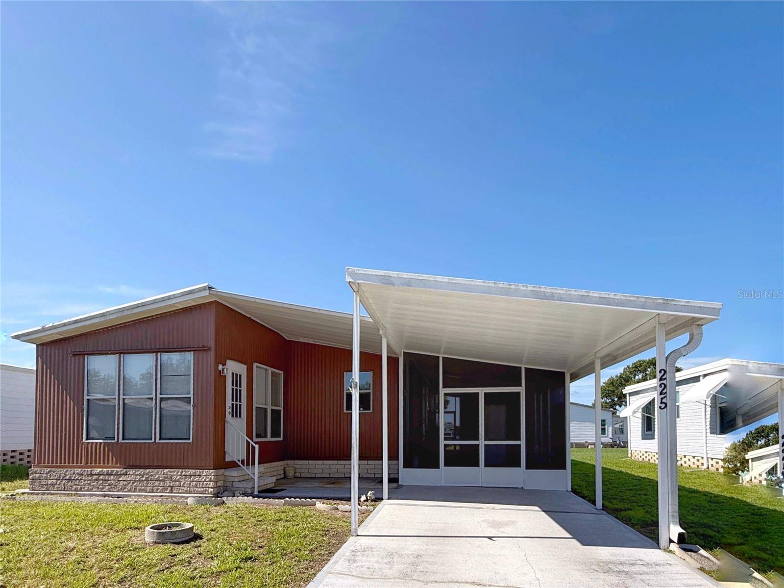 Apollo Beach, FL 33572,225 N SAINT THOMAS CIR