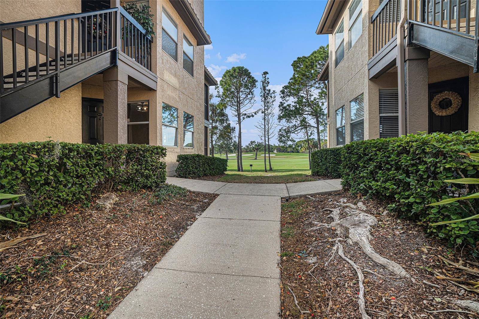 Clearwater, FL 33762,2400 FEATHER SOUND DR #418