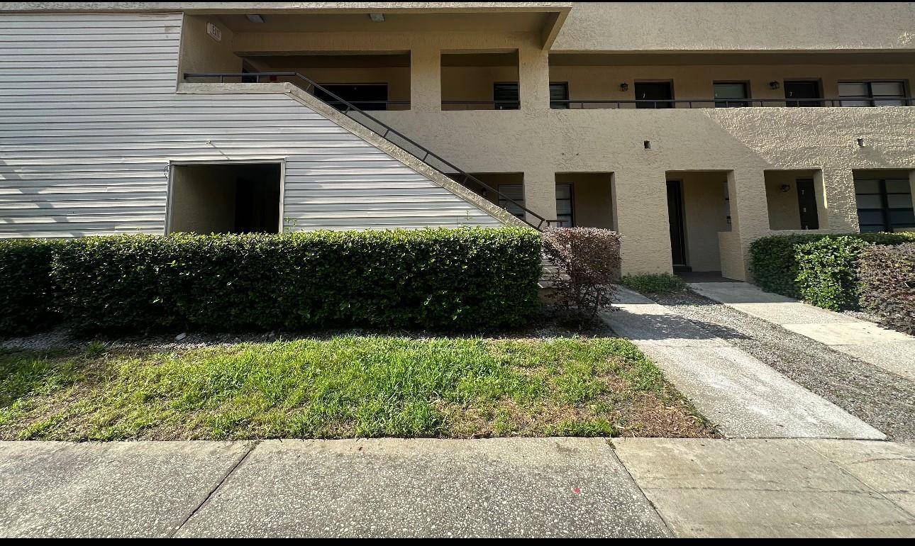 Tampa, FL 33617,7868 NIAGARA AVE #627