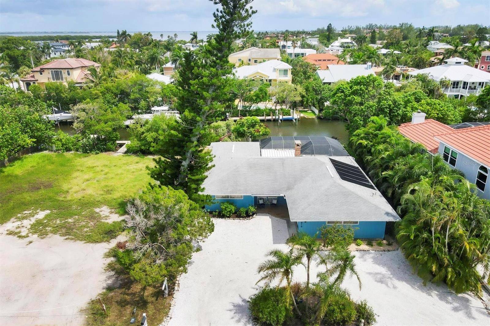 Longboat Key, FL 34228,616 LYONS LN