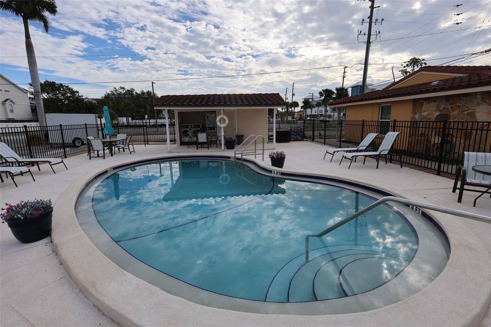 Dunedin, FL 34698,2600 N PAULA DR #2B