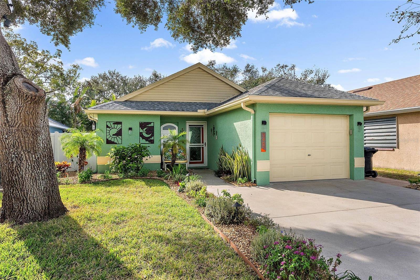 Saint Petersburg, FL 33713,3460 RESERVE CIR N