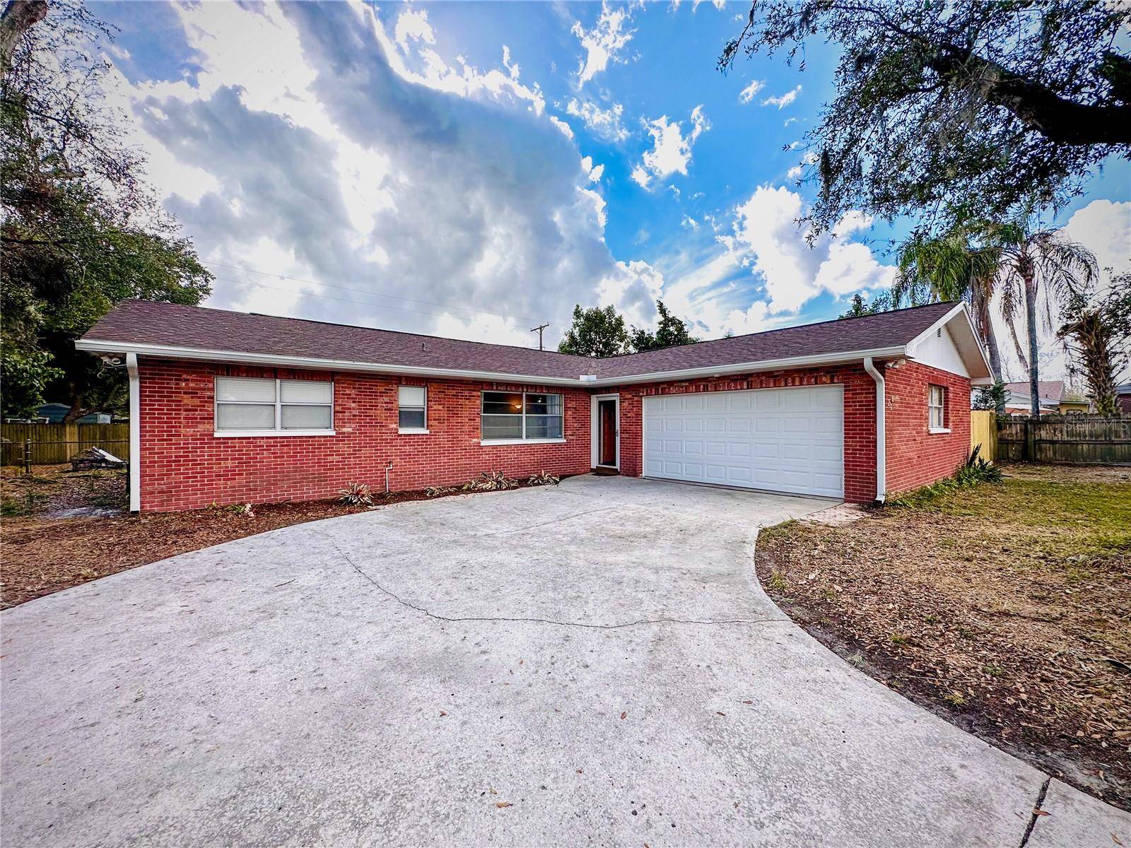 Seffner, FL 33584,222 MARY ELLEN AVE