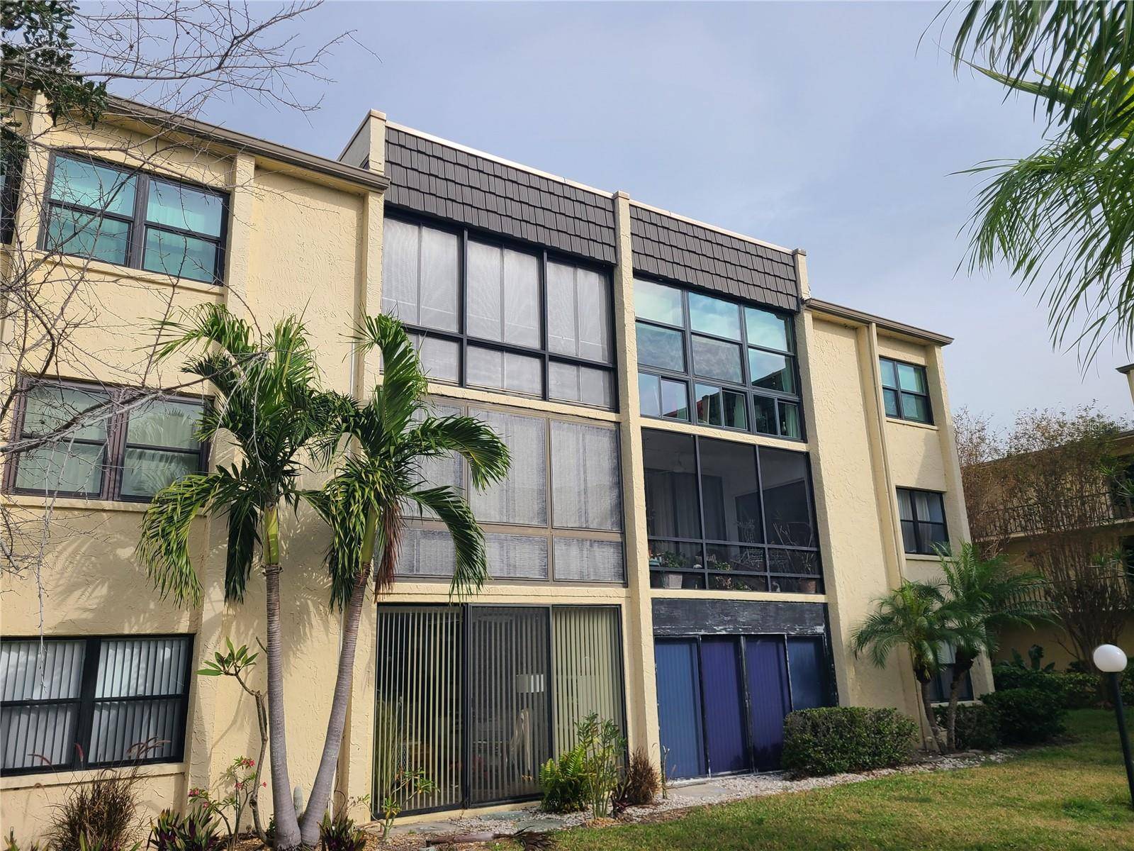 Largo, FL 33774,14130 ROSEMARY LN #6214