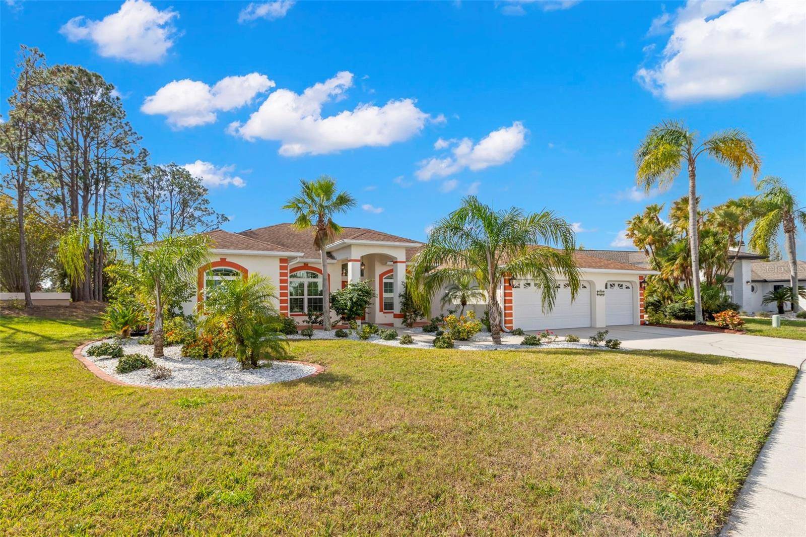 Ruskin, FL 33573,3702 GAVIOTA DR