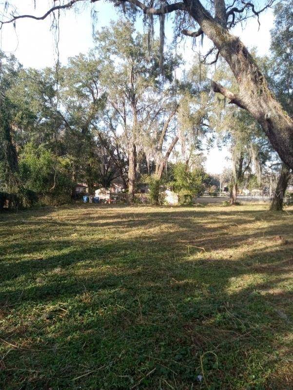 Thonotosassa, FL 33592,9422 GREYSTONE RD