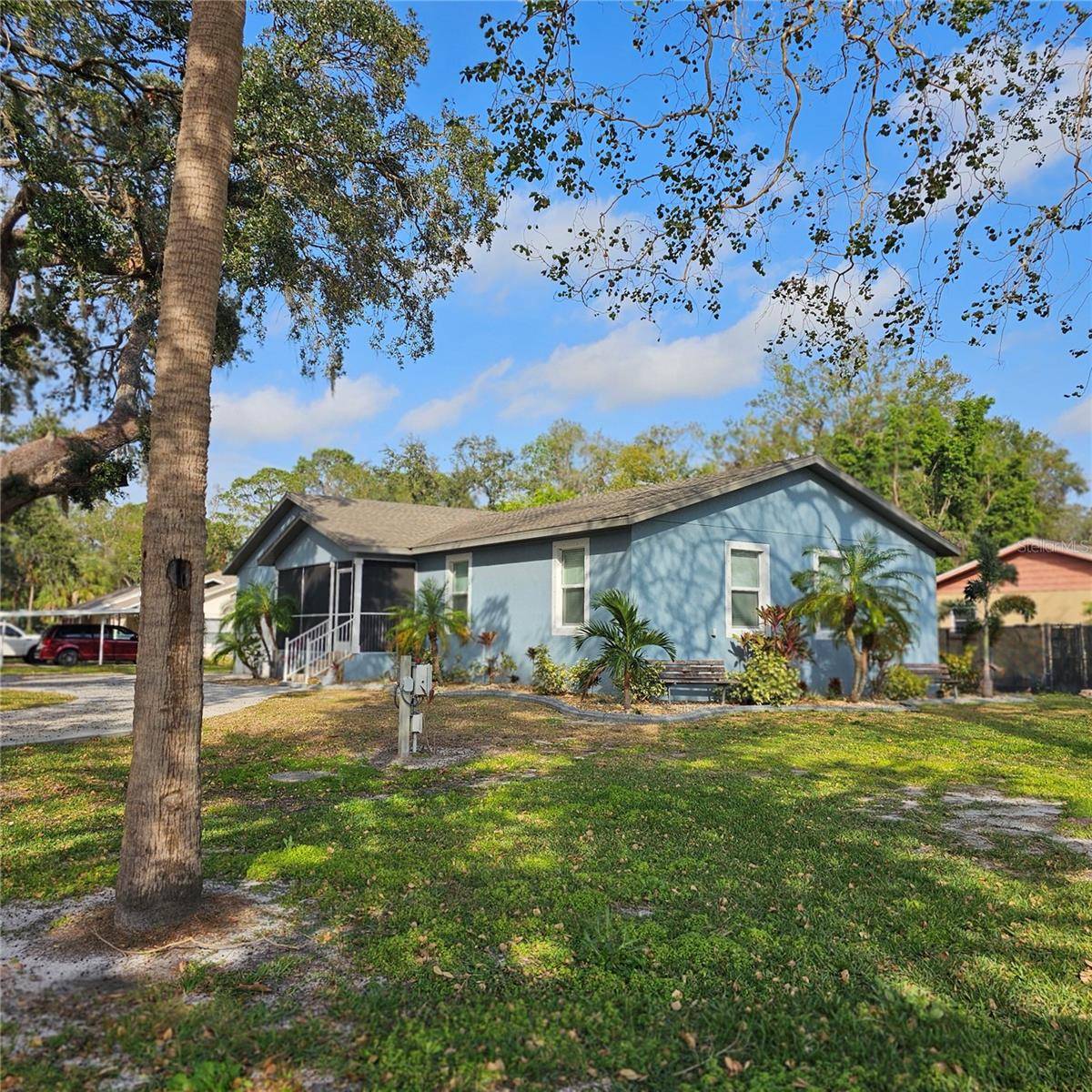 Ruskin, FL 33570,604 8TH ST SW