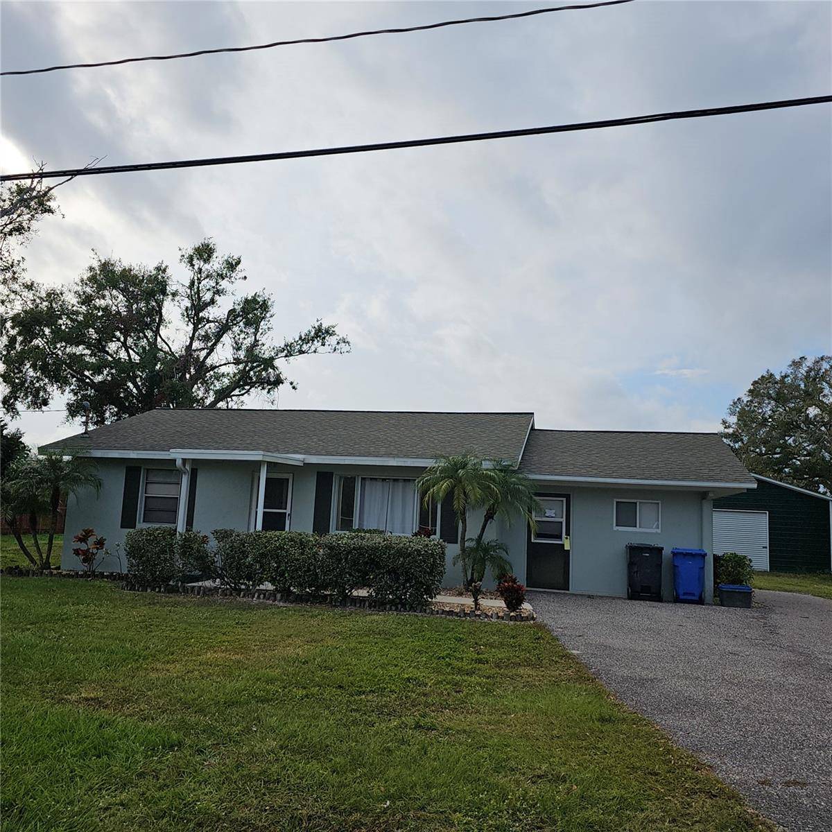 Ruskin, FL 33570,905 10TH ST SW