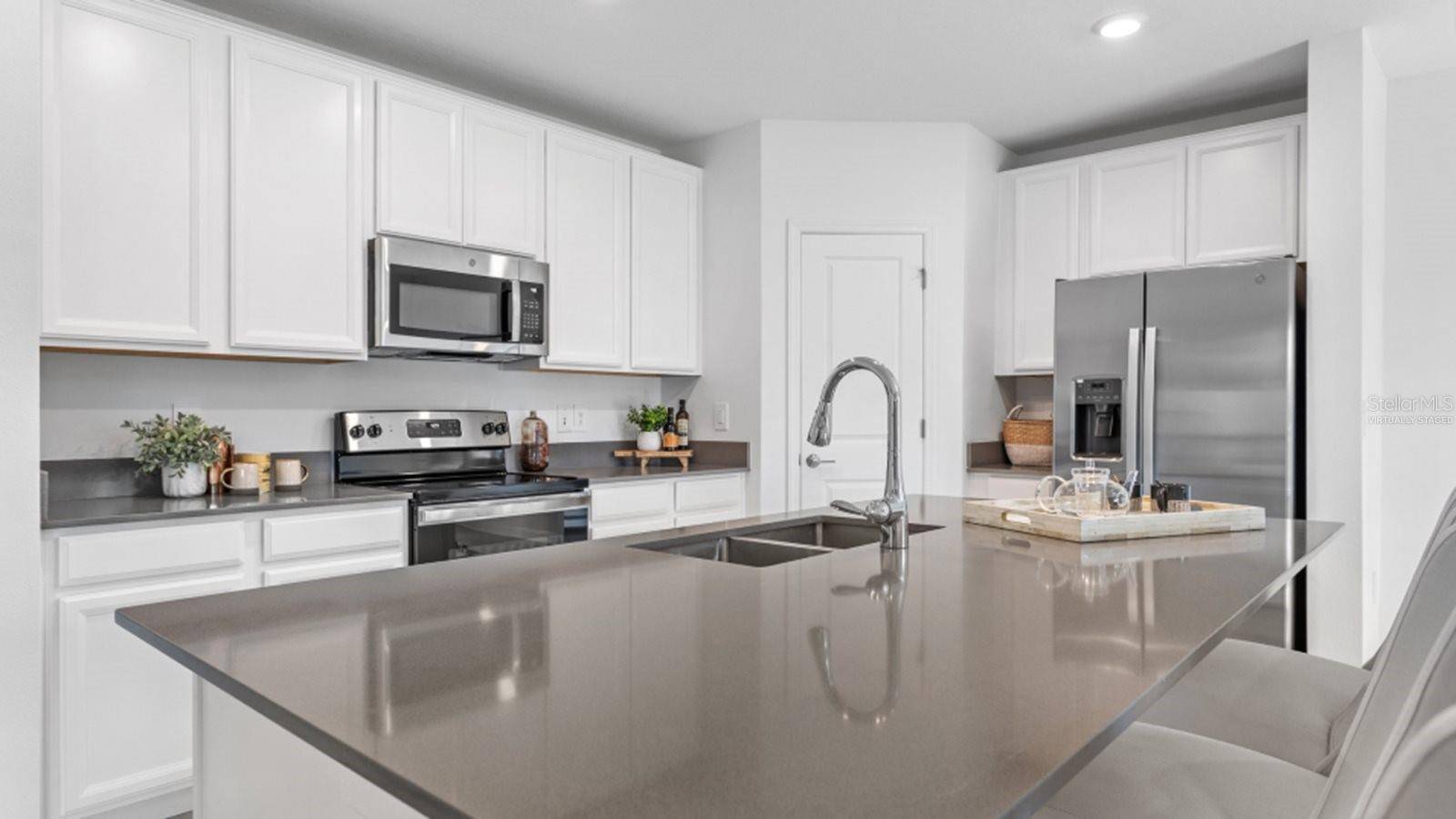 Kissimmee, FL 34758,5639 LOGGIA LN
