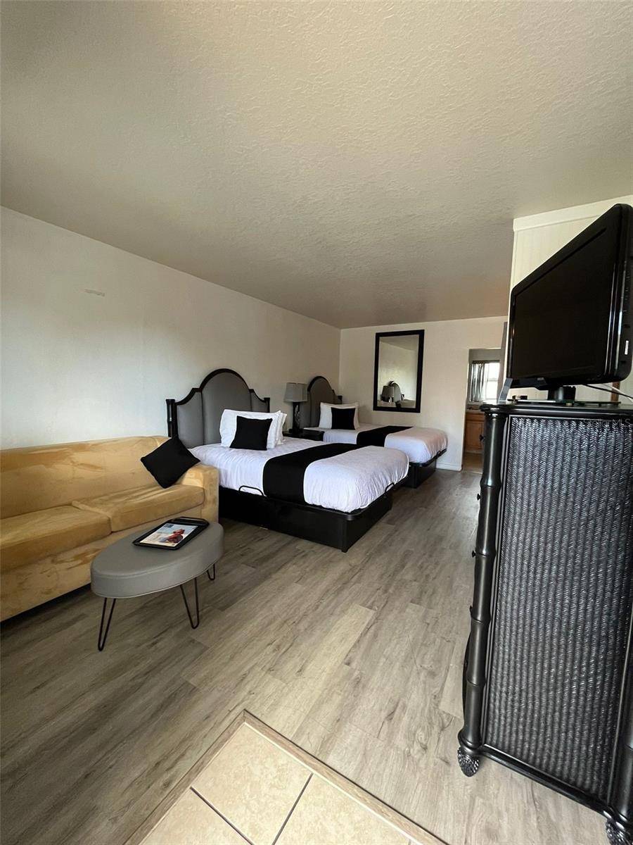 Madeira Beach, FL 33708,14711 GULF BLVD