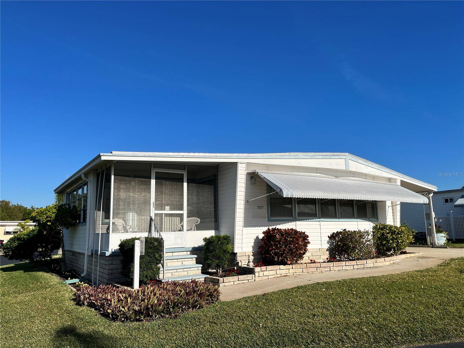 St Petersburg, FL 33702,7277 MOUNT GEORGETOWN DR NE #563