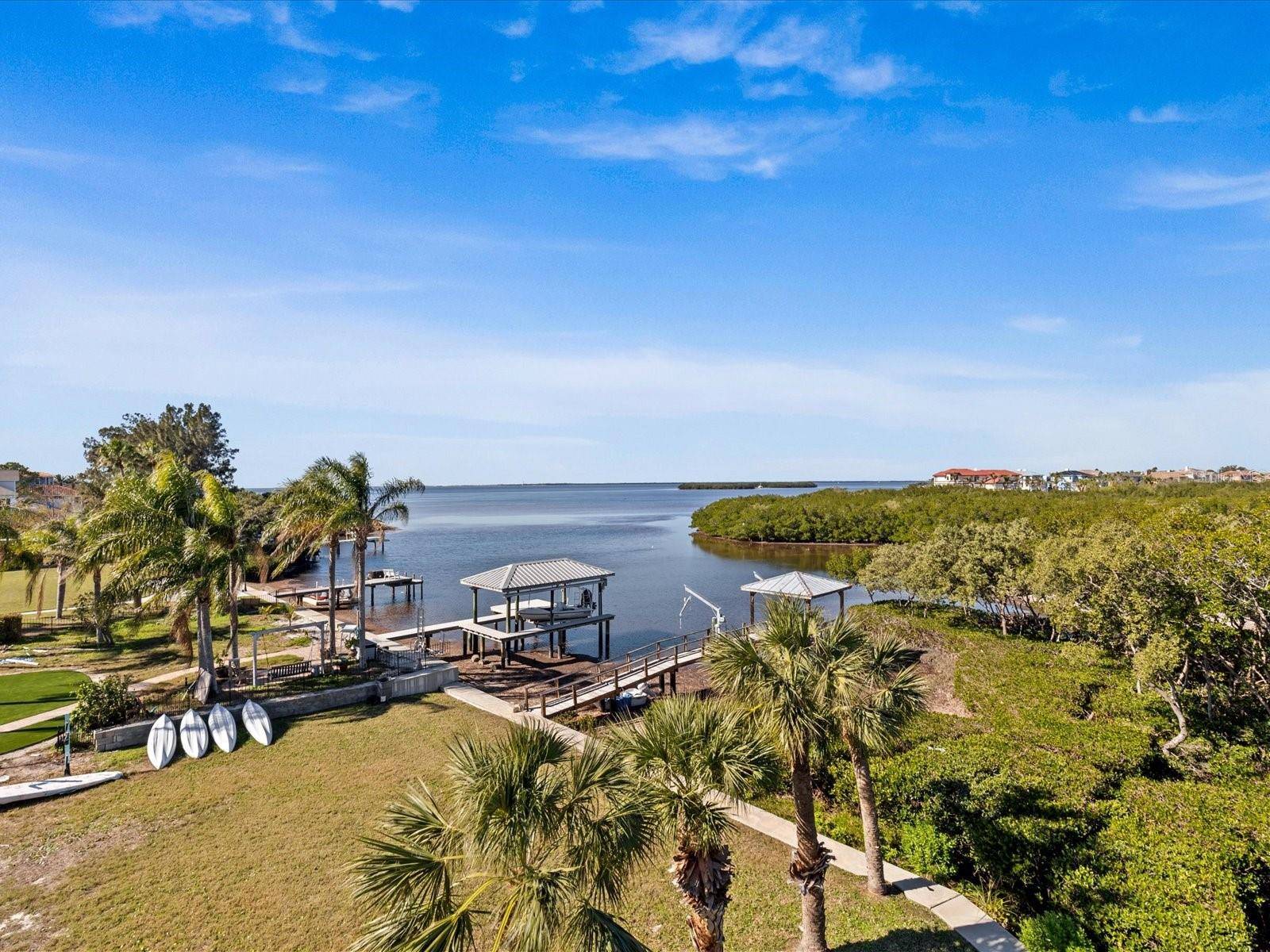 Tarpon Springs, FL 34689,1614 SEA BREEZE DR