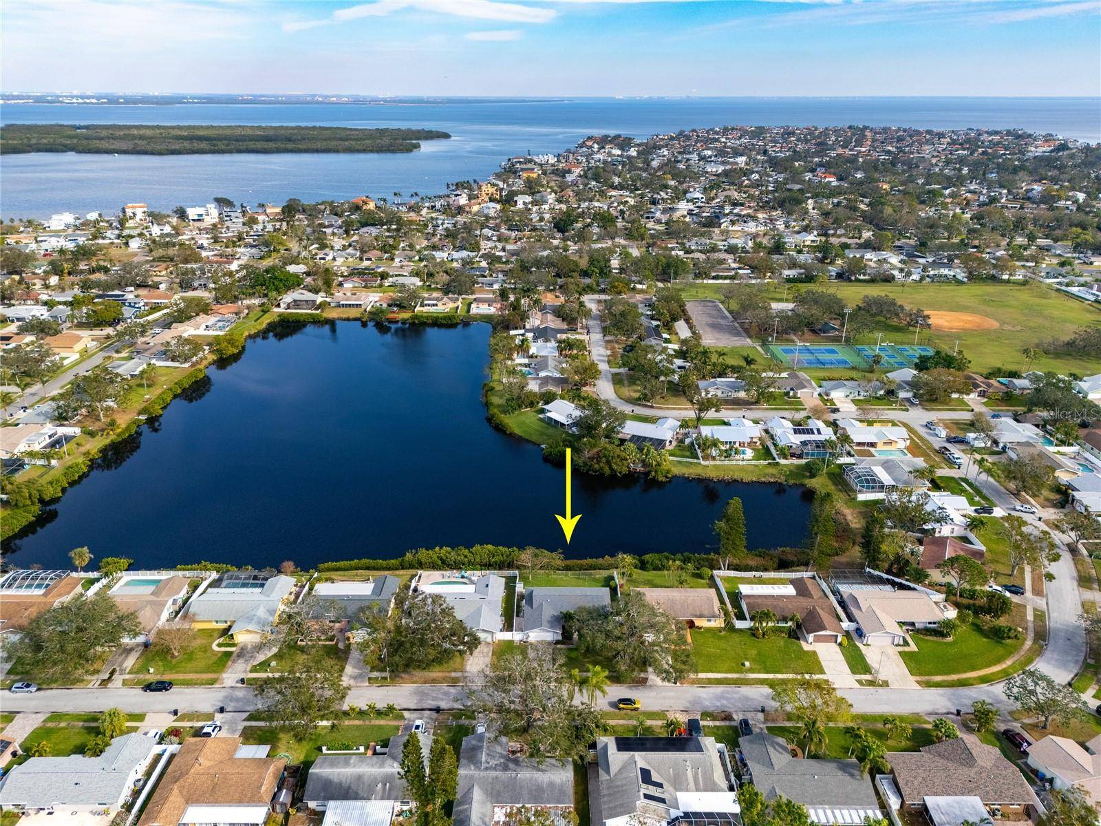 St Petersburg, FL 33703,5621 16TH LN NE