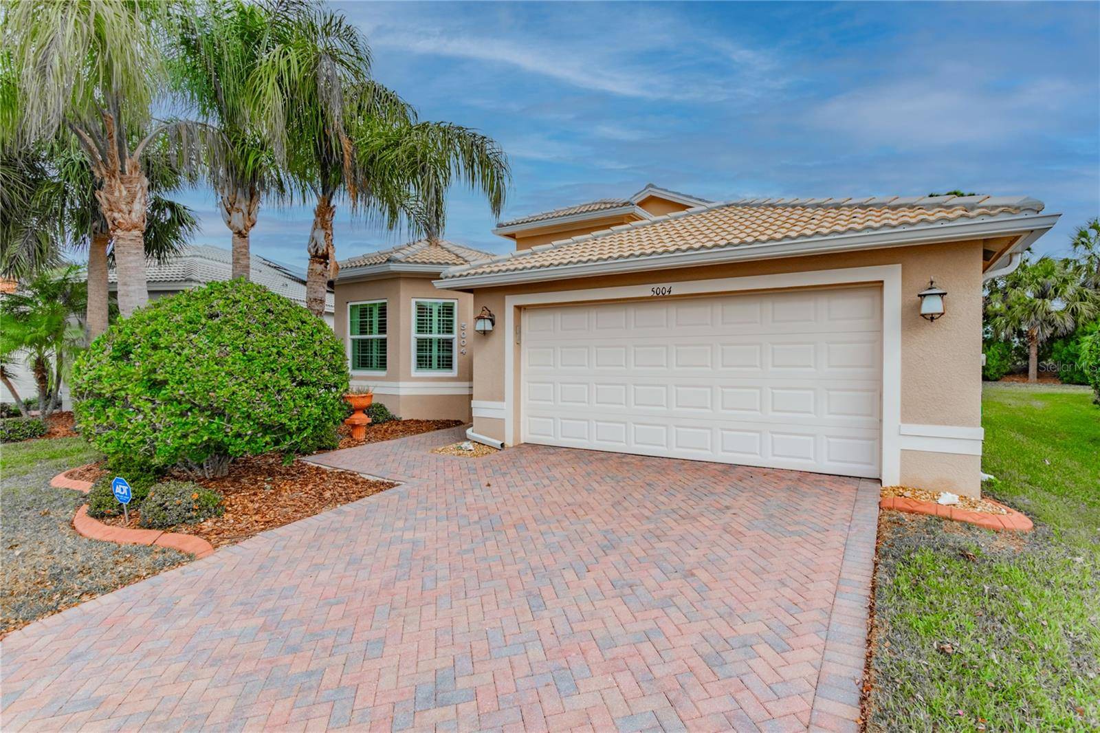 Wimauma, FL 33598,5004 SANDY BROOK CIR