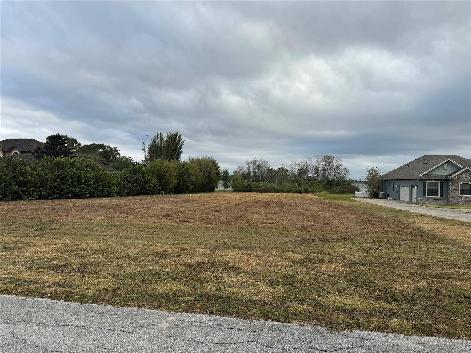 Auburndale, FL 33823,2060 KENNWOOD GROVE LN
