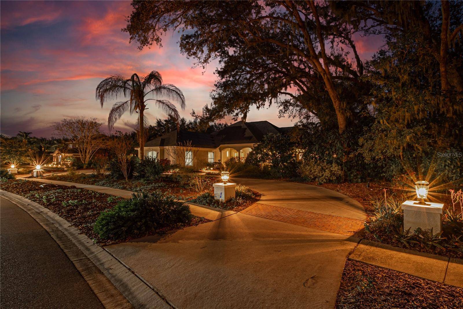 Lithia, FL 33547,6114 KINGBIRD MANOR DR