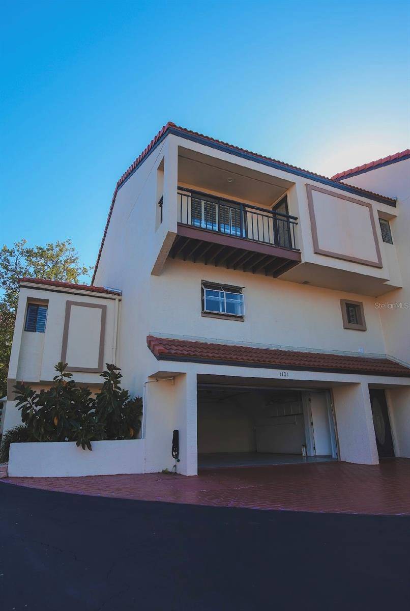 Clearwater Beach, FL 33767,240 WINDWARD PASSAGE #1101