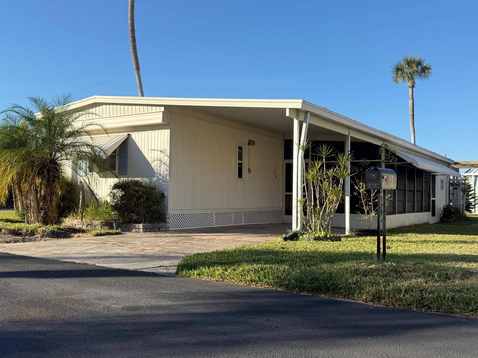 New Port Richey, FL 34652,4432 TUCKER SQ
