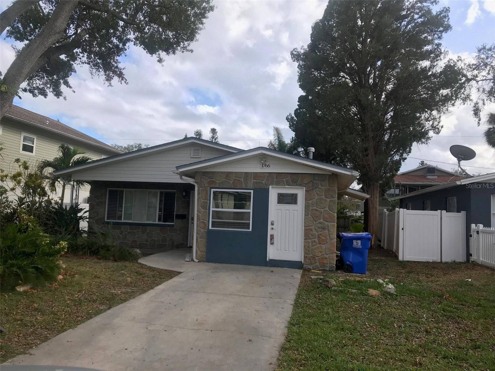 St Petersburg, FL 33703,1766 MONTANA AVE NE