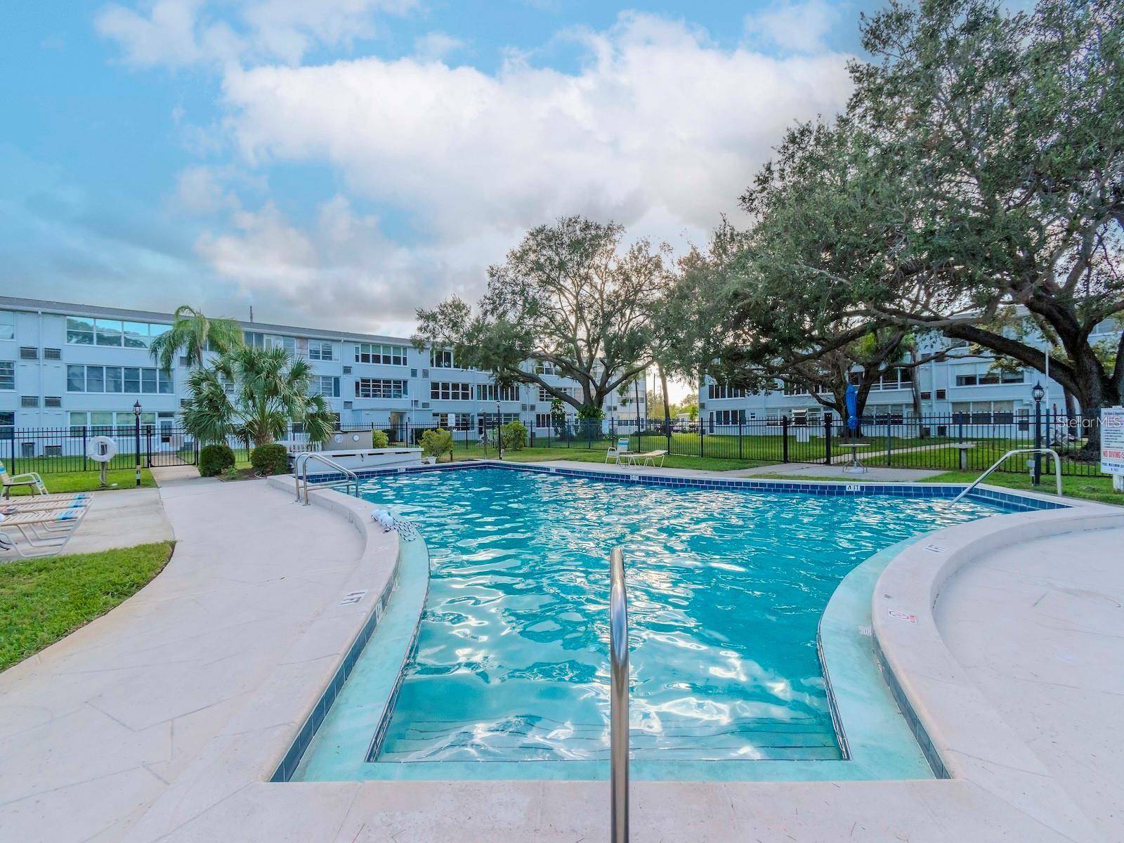 St Petersburg, FL 33702,1000 79TH AVE N #102