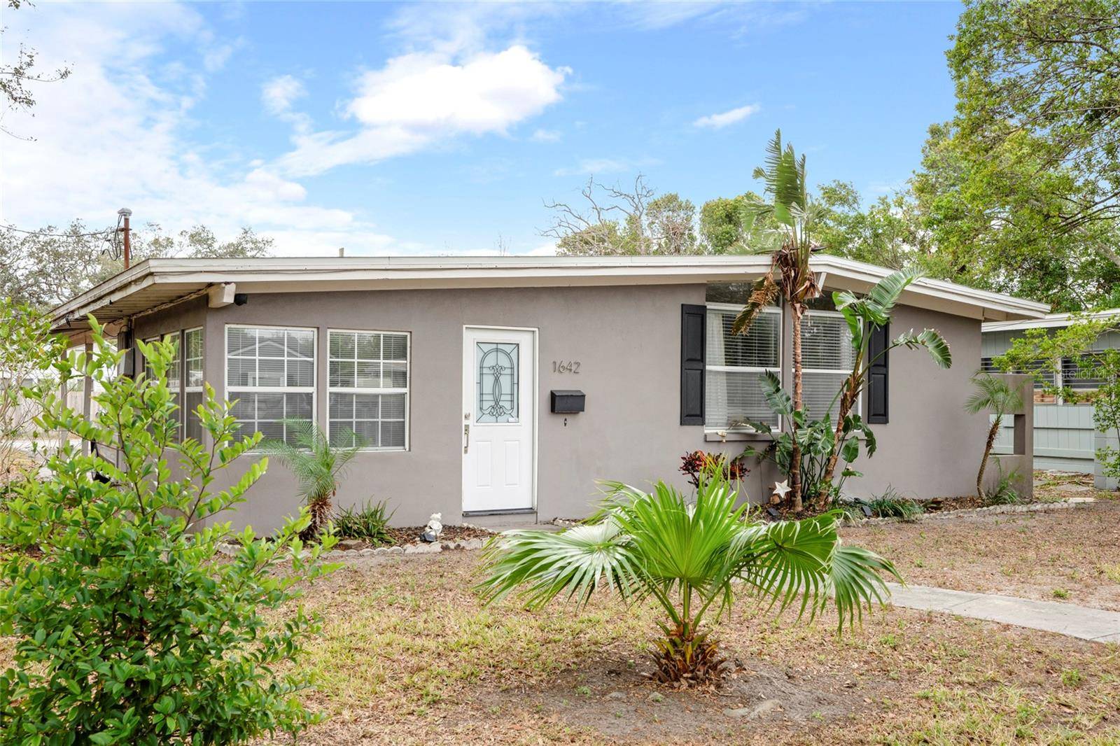 St Petersburg, FL 33714,1642 49TH AVE N