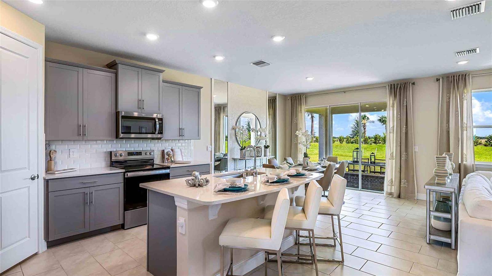 Lakewood Ranch, FL 34211,17932 TAVERNSIDE TRL