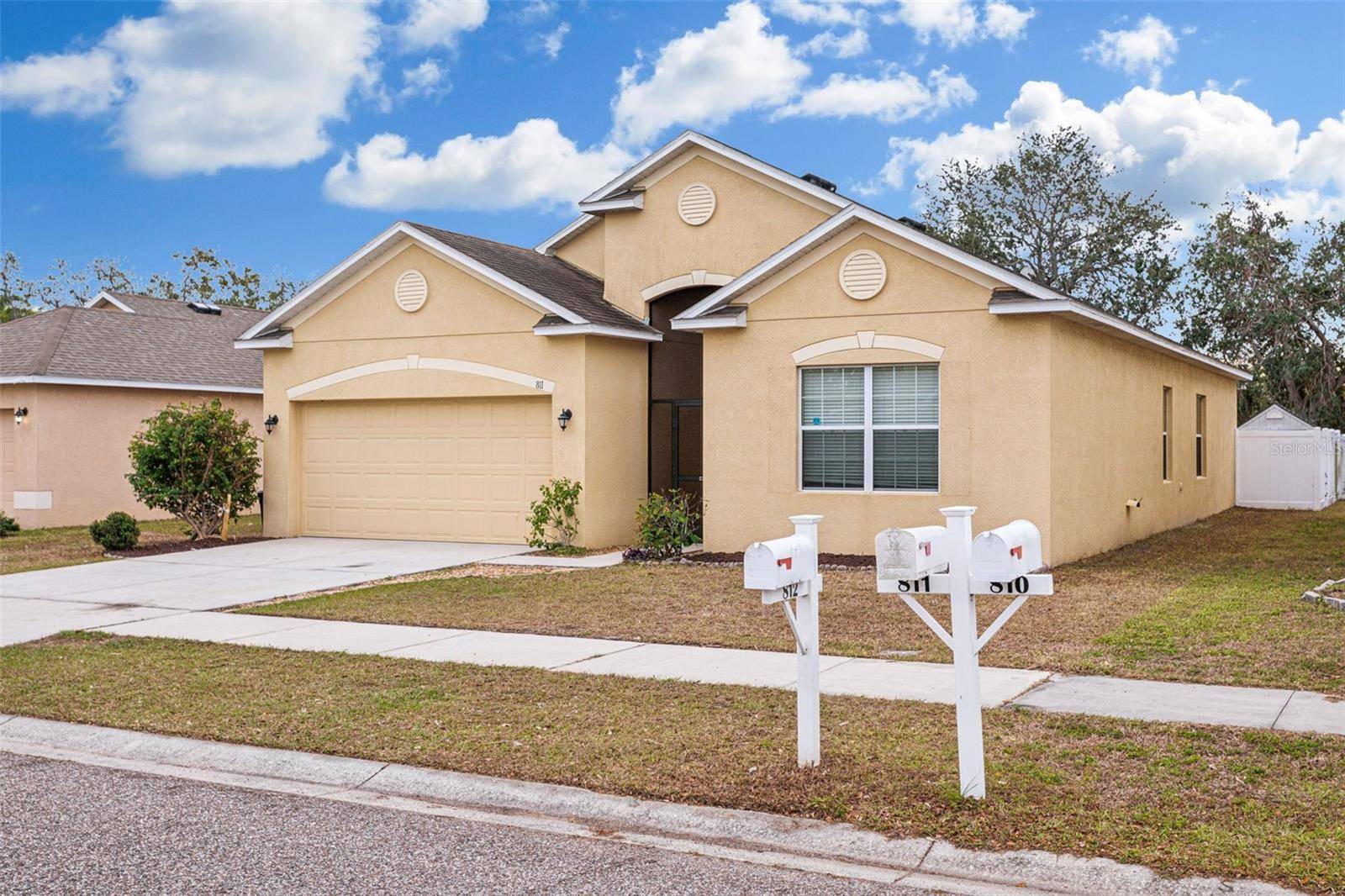 Ruskin, FL 33570,811 BRENTON LEAF DR