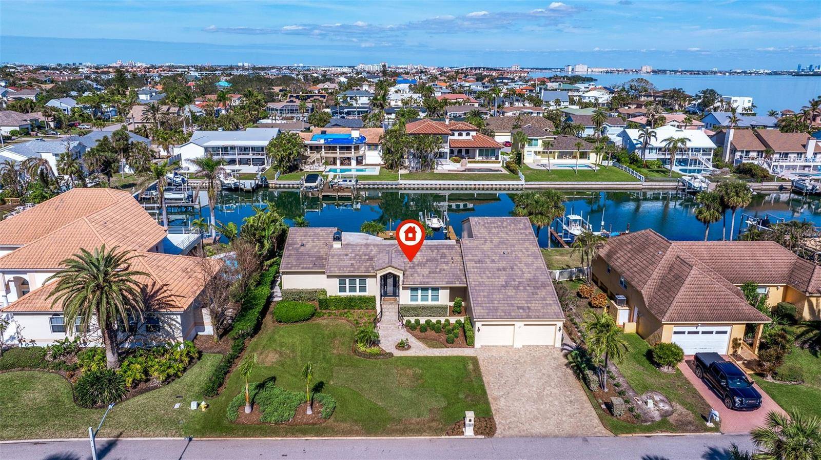 St Petersburg, FL 33715,127 SANDS POINT DR