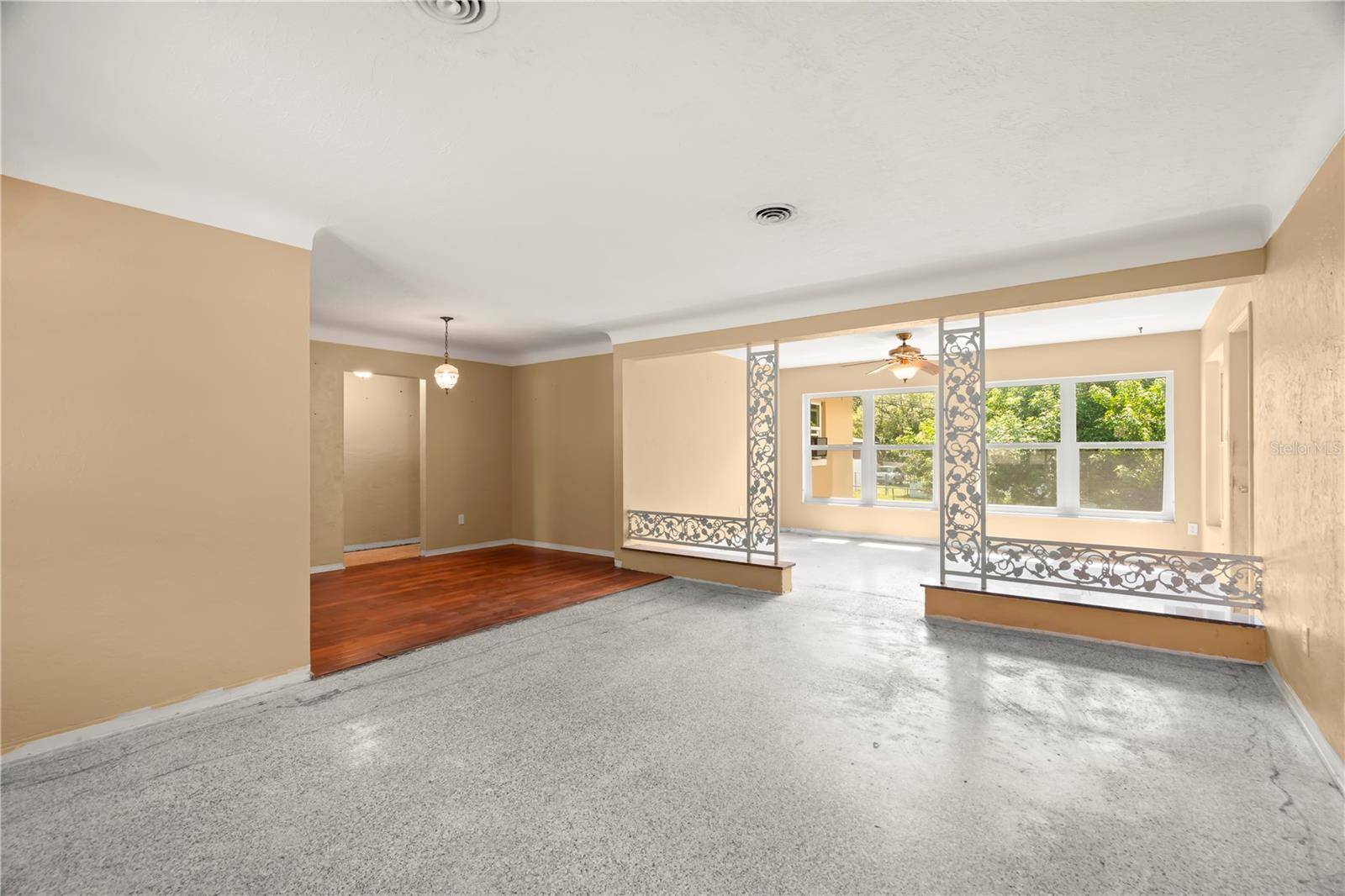 Largo, FL 33770,1085 INDIAN ROCKS RD S